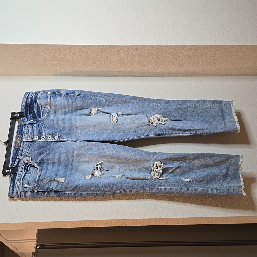 NWT Torrid High Rise Straight Boyfriend Jeans